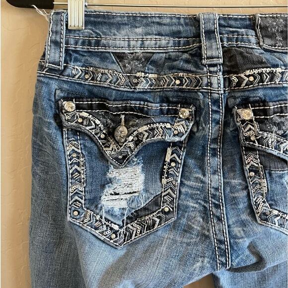 Miss Me Distressed Embroidered Low Rise Straight Leg Jeans - Picture 3 of 9